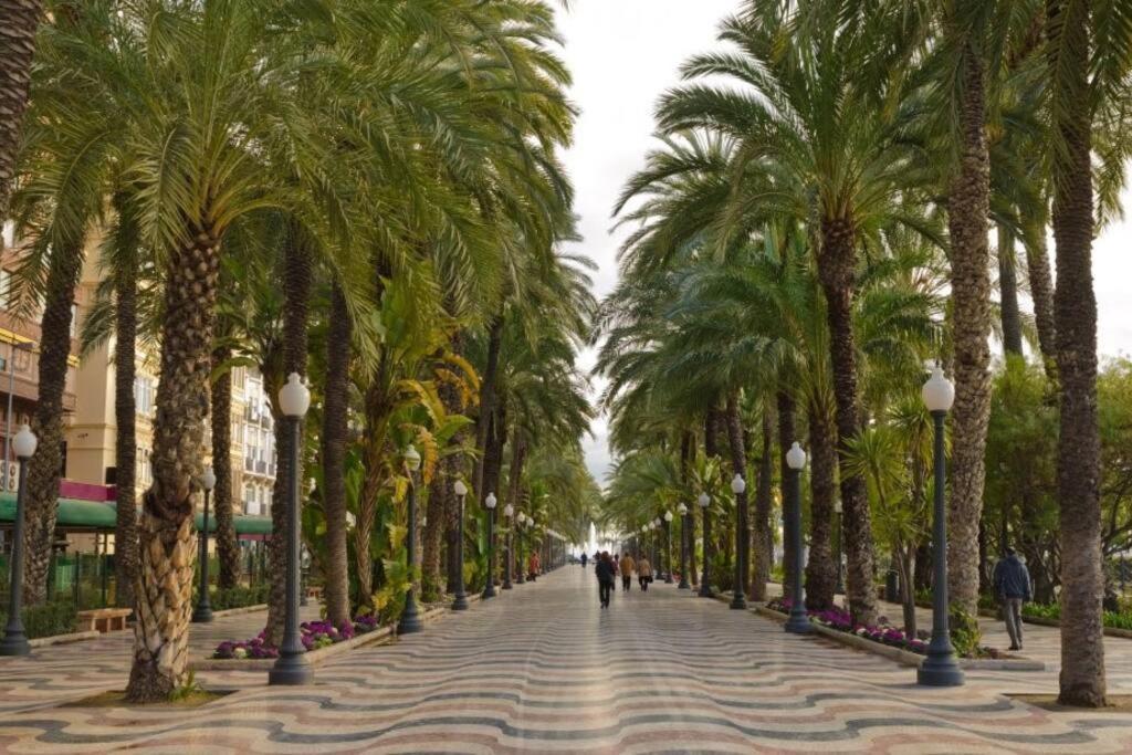 Apartamento Centro Rambla Alicante A Buitenkant foto